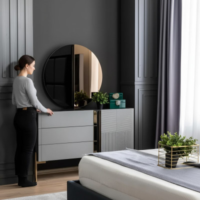 Beau chiffonnier avec miroir dans des tons gris avec incrustations dorées
