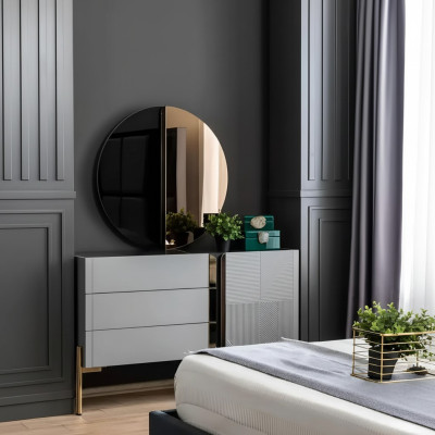 Beau chiffonnier avec miroir dans des tons gris avec incrustations dorées