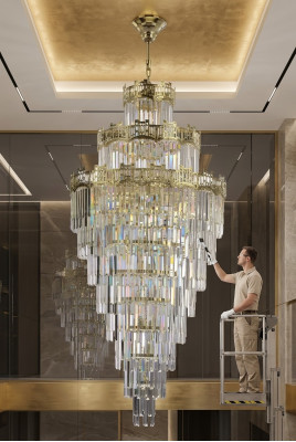 Lustre classique de style chandelier avec des gouttes, lampe de salon luxueuse de 80x230.