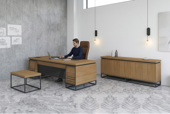 Ensemble de meubles de bureau brun pour le bureau comprenant une table de salle d’étude en 3 pièces.