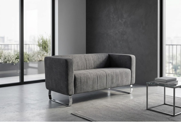Deux meubles de salle d'étude deux places noirs canapé de luxe en tissu gris.