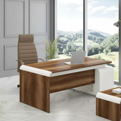 Bureau d'angle en bois brun pour le bureau d'étude.