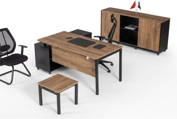 Ensemble de meubles de luxe pour la salle d'étude en couleur marron : bureau, armoire de bureau, table basse (3 pièces).