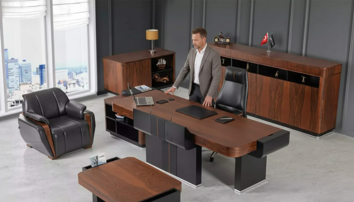 Grand placard de bureau Bahamas en bois massif avec deux portes, deux tiroirs et une étagère.