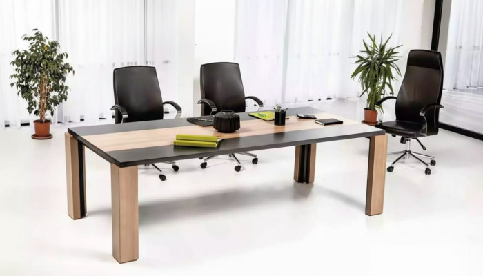 Tables de conférence de haute qualité pour des discussions et des réunions efficaces.