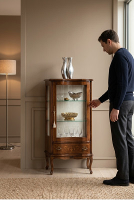 Vitrine classique en bois et verre de luxe pour salon meuble vitrine en verre design de luxe.