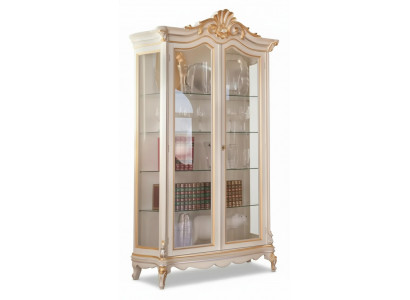 Vitrine blanche de qualité classique, nouveau meuble de luxe sur l'étagère du salon