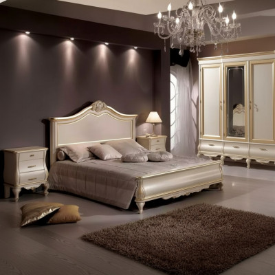 Lit double en bois, meubles de chambre de luxe au design classique beige.