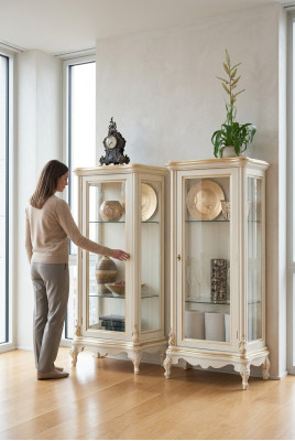 Armoire d'exposition en bois, armoire d'exposition de haute qualité, design de meubles classique, armoires d'exposition blanches.