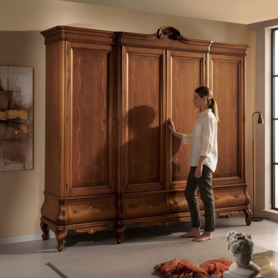 Quatre portes Armoire marron Mobilier de chambre classique en bois