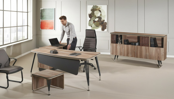 Mobilier de salle d'étude. Bureau complet de bureau d'angle. Table de bureau. Ensemble en bois marron de 3 pièces.