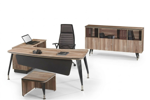 Mobilier de salle d'étude. Bureau complet de bureau d'angle. Table de bureau. Ensemble en bois marron de 3 pièces.