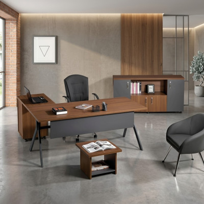 Mobilier de salle d'étude. Coin bureau complet avec table de bureau. Ensemble de 3 pièces en bois gris.