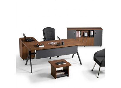 Mobilier de salle d'étude. Coin bureau complet avec table de bureau. Ensemble de 3 pièces en bois gris.