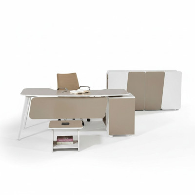 Möbel aus Spanplatte Buche in romping sandeiche. Maße BxTxH ca. 149 x 94 x 75  cm. Schreibtisch, 1 Schubkastenelement und 1 Rollcontainer.