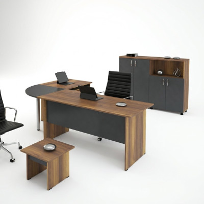 Ensemble de meubles de bureau classiques, bureau d'angle en 3 pièces. Bureau complet en bois gris pour le bureau.