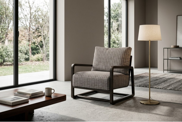 Fauteuil une place gris en bois pour le salon, chaise TV, fauteuil relax.
