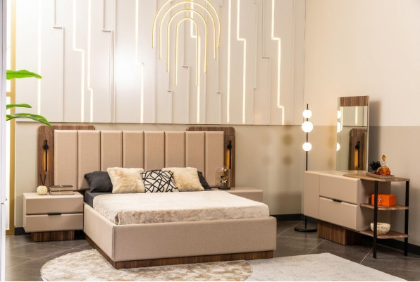 Chambre Suite Lit double Tables de chevet Tissu beige Ensemble de maquillage 4 pièces