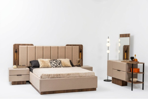 Chambre Suite Lit double Tables de chevet Tissu beige Ensemble de maquillage 4 pièces