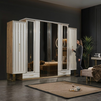 Armoire de luxe en bois avec miroir beige