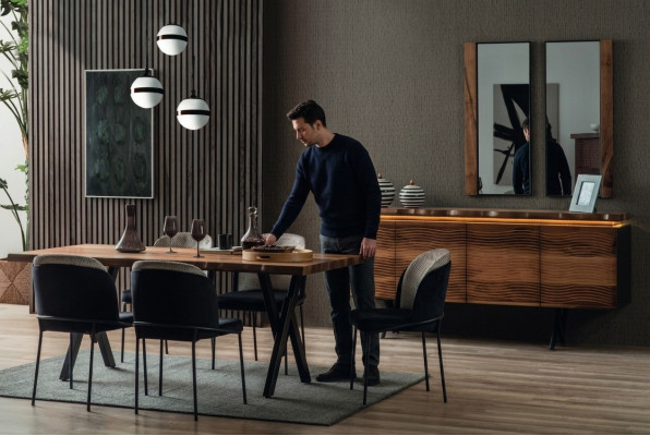 Ensemble de salle à manger brun-noir complet Table à manger en bois de designer Chaises rembourrées