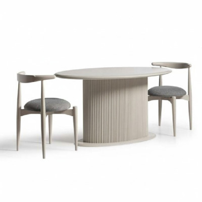 Ensemble de salle à manger complet. Table à manger et chaises 5 pièces en beige. Luxe moderne.