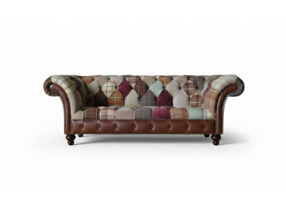 Canapé design coloré de style Chesterfield avec trois places