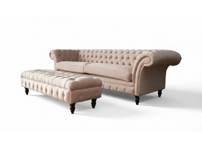 Un canapé Chesterfield luxueux, rose à quatre places, COUSSIN DE SIÈGE INCLUS