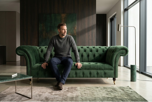 Canapé design 3 places Chesterfield rembourré en tissu pour salon