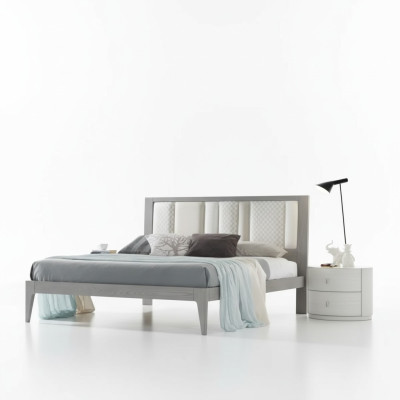 Lit 3 pièces. Conception de chambre de luxe Mobilier de chambre à coucher 2x Tables de chevet