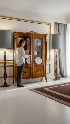 Vitrine de présentation en bois de luxe Buffet Design Marron Mobilier italien Armoire nouveau