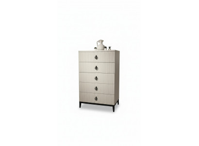 Élégante commode, l'ajout parfait à l'intérieur de votre chambre.