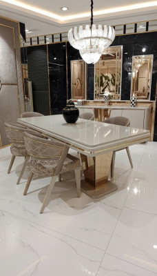 Table à manger de designer Design de table expressive Élégant nouveau moderne
