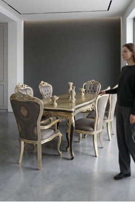 Mobilier de salle à manger raffiné, table à manger luxueuse + 4 chaises de table en or.