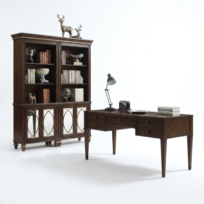 Bureau brun Bureau d'ordinateur Bureau de bureau PC Bureau Salle d'étude nouvelle