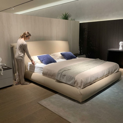 Lit double moderne beige Lit design Chambre Mobilier en bois Cadre en bois