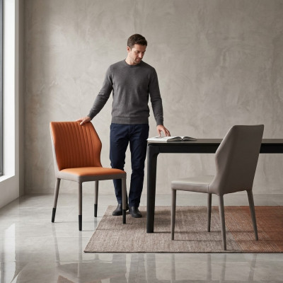 Chaises de salle à manger en fauteuil marron, chaise rembourrée, fauteuil une place, chaises en bois de luxe