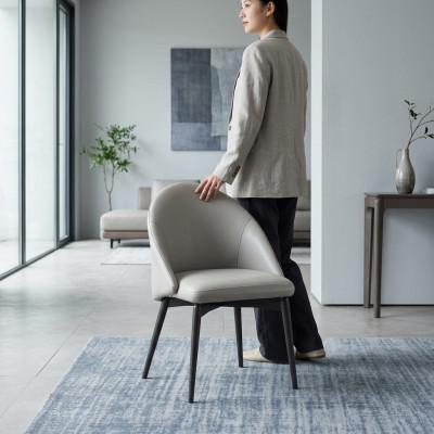 Salle à manger blanche Chaise de salle à manger en similicuir de luxe Siège individuel en bois Capitonné