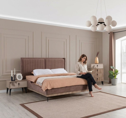 Ensemble de chambre marron Lit double Rembourrage 2x Tables de chevet en bois Commode