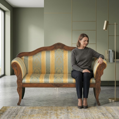 Classique banquette deux places avec rembourrage luxueux cadre en bois noble