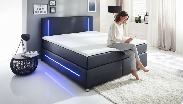 Chambre de luxe moderne, lit double de designer, lit 180x200cm, nouveau design.