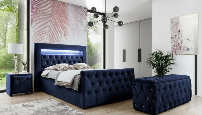 Mobilier de chambre DarkBlue et Chesterfield avec lit double à LED et consoles de nuit.