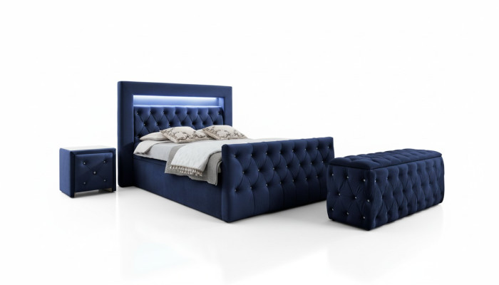 Mobilier de chambre DarkBlue et Chesterfield avec lit double à LED et consoles de nuit.