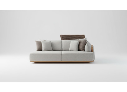 Canapé 3 places luxueux de couleur claire, mobilier moderne dans le salon.