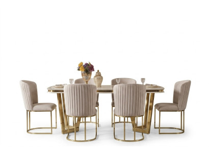 Salle à manger est composée de table à manger design, 4 chaises et un buffet, le tout en 7 pièces.