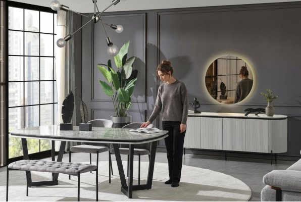 Ensemble de salle à manger moderne Composé d'une table de salle à manger 4 chaises et d'un miroir de buffet
