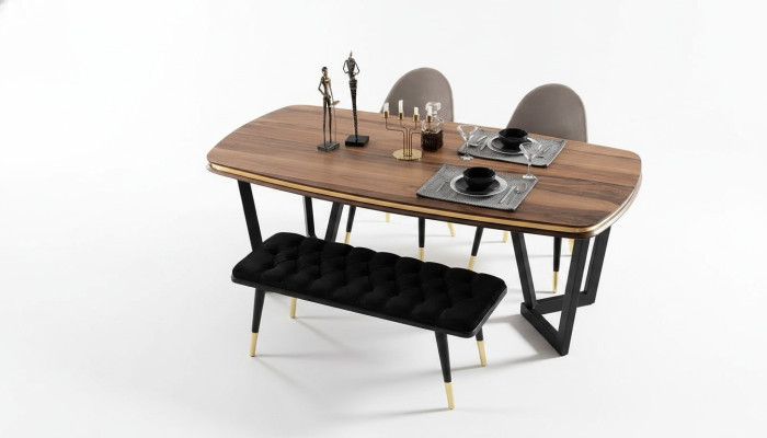 Le jeu de salle à manger se compose d'une table à manger + 4 chaises et d'un tabouret de couleur brune, 6 pièces.