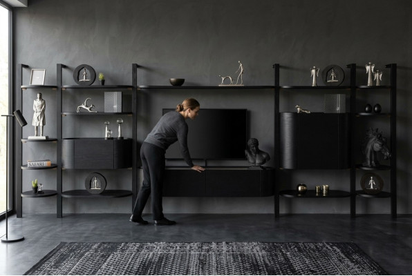 unité murale noire exclusive du designer pour le salon en bois noble