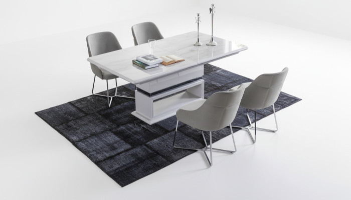 Ensemble de salle à manger moderne se compose de 5 pièces. Table à manger et 4 chaises nouvelle