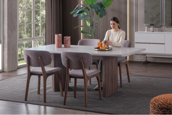 Ensemble de salle à manger design. Composé de 5 pièces. Table à manger et 4 chaises modernes.